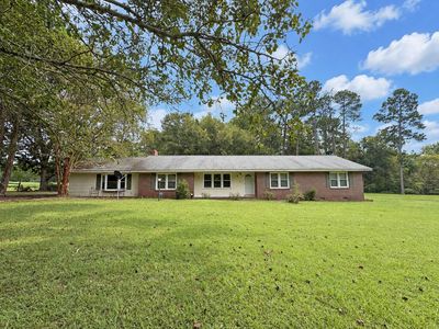 1261 Sumner Rd S