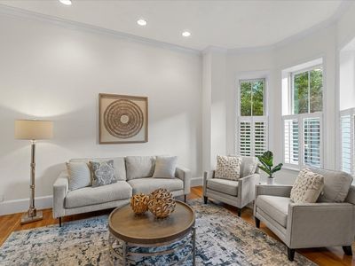 215 W Canton St APT 2
