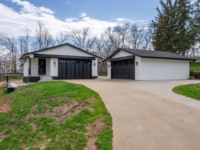 218 Bluff Blvd