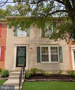 1037 Chestnut Cove Dr