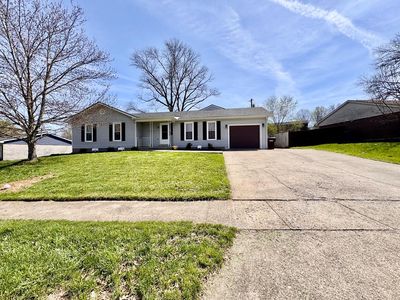 2220 Redbud Ln
