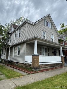 2658 Main St