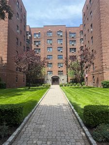 505 E Lincoln Avenue #E302