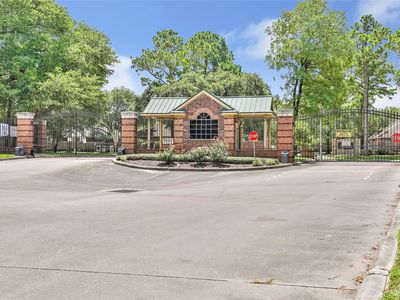 2815 Kings Crossing Dr APT 219