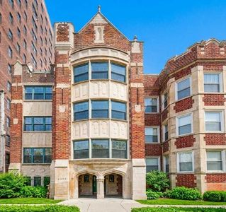 2363 E 70th St APT 3