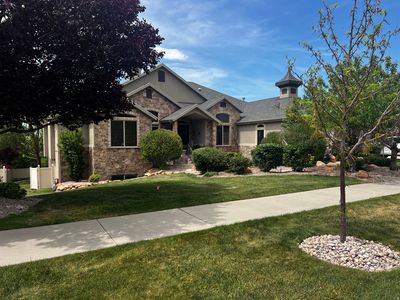 513 E Southfork Dr