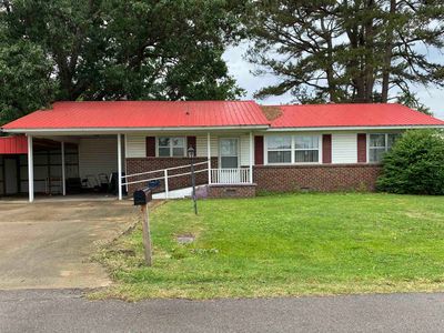 704 Barbara Dr