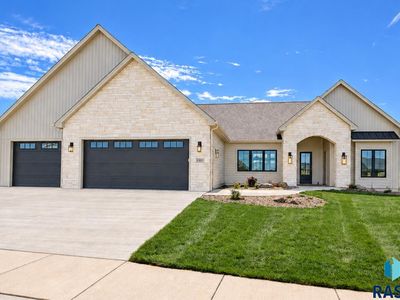 5501 E Morningside Cir