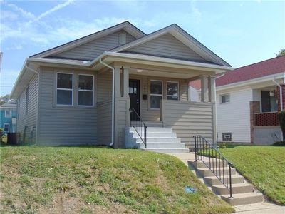 747 Heck Ave