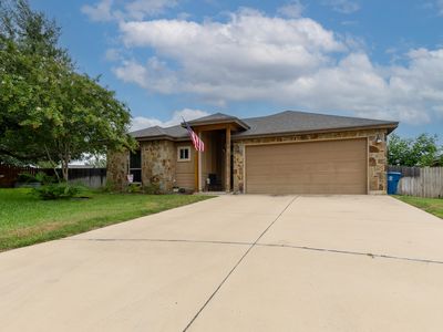 Property at 1828 Wandering Trail, Pleasanton, TX