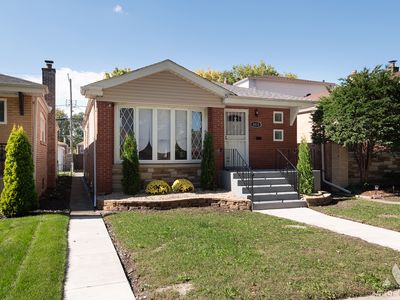 8810 S Euclid Ave