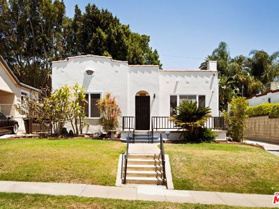 938 S Plymouth Blvd
