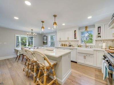 7 Meadow Rd