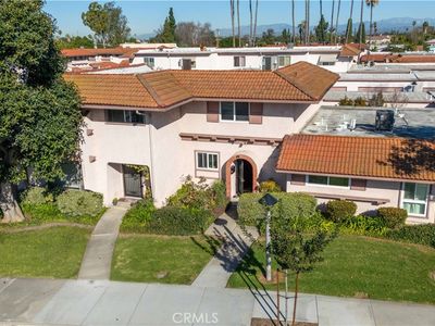 10081 Orangewood Ave