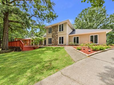 1096 Country Pl