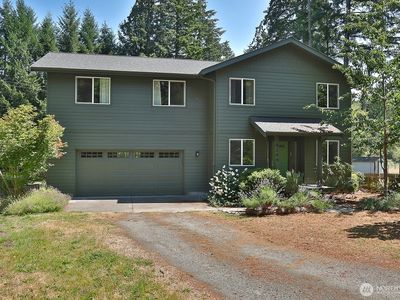 4194 Moorland Place