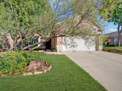 3805 Pineoak Ln