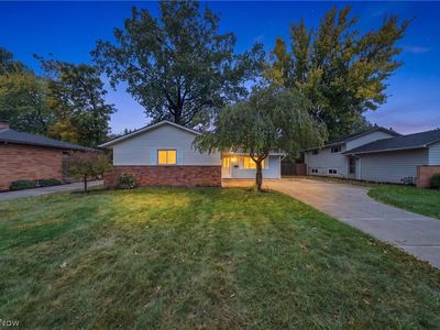 Property at 24263 Lebern Dr, North Olmsted, OH