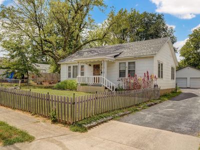 1553 S Missouri Avenue