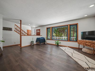 16845 Silver Dr S