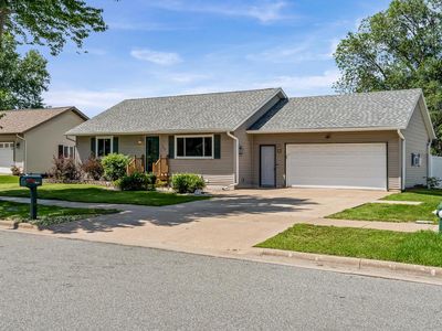 749 Troy STREET