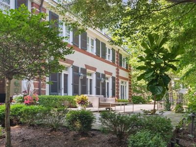 5563 Northumberland St