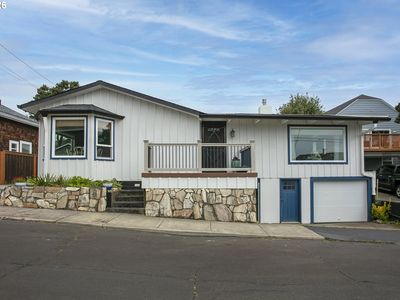 144 6th Ave