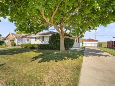 5462 N 103rd STREET