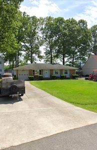 5501 Larry Ave