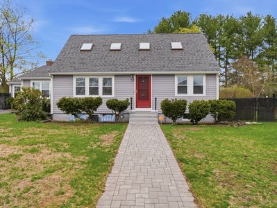 23 E Sheppard Ln