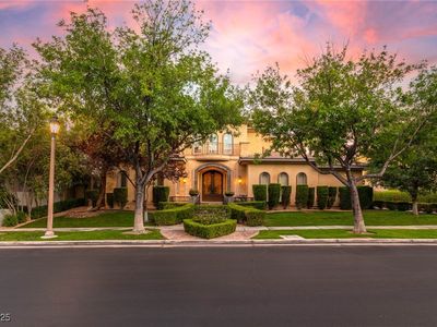 9505 Tournament Canyon Dr