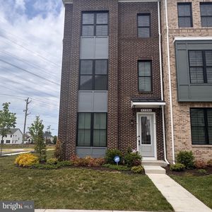 42086 Picasso Sq
