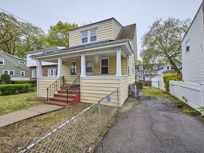 23 Taunton Ave