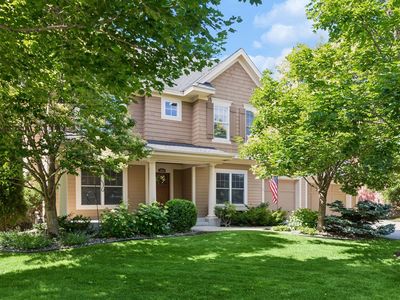 2404 Fieldstone Curv