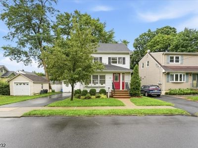 30 Genevieve Ave