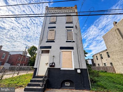2602 W Montgomery Ave