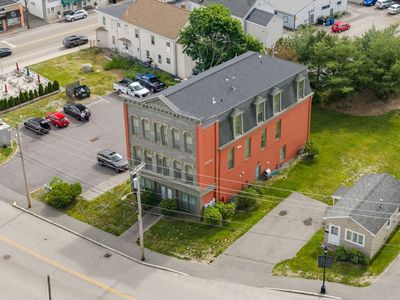 82 & 84 Railroad St