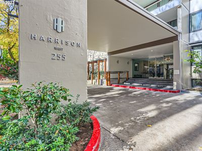 255 SW Harrison St APT 9D