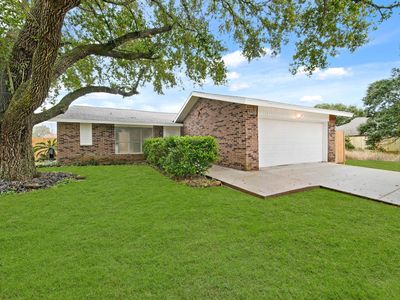 Property at 228 E Forest Ave, Shoreacres, TX