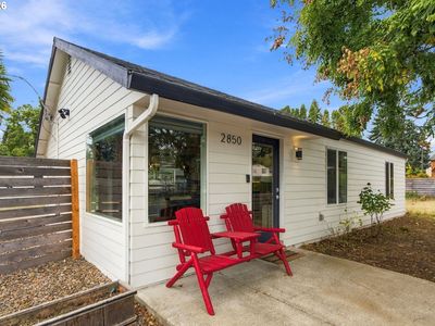 2850 NE 111th Dr