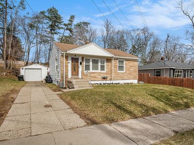 1307 N Dorroll St NE