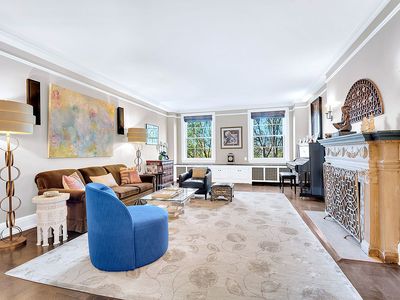 173 Riverside Dr #6D