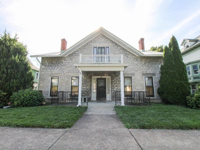 319 Lawrence St
