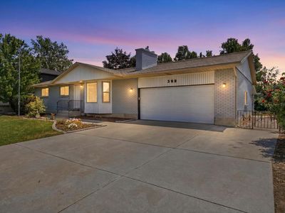 392 E Perrine Dr