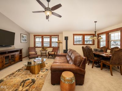 202 COZENS POINTE UNIT H-301