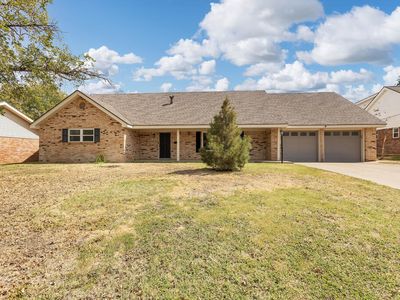 2803 W Dengar Ave
