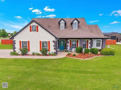 802 Waverly Way
