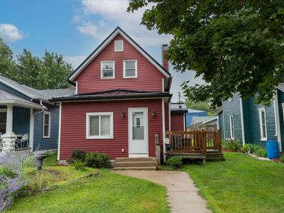 807 Emerson St