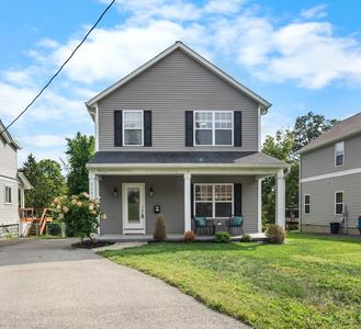 3647 Woodford Rd