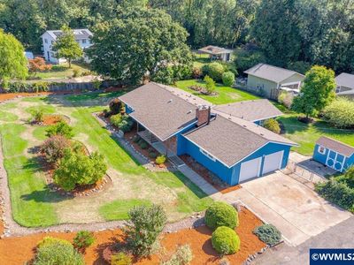1395 NW Twins Ln